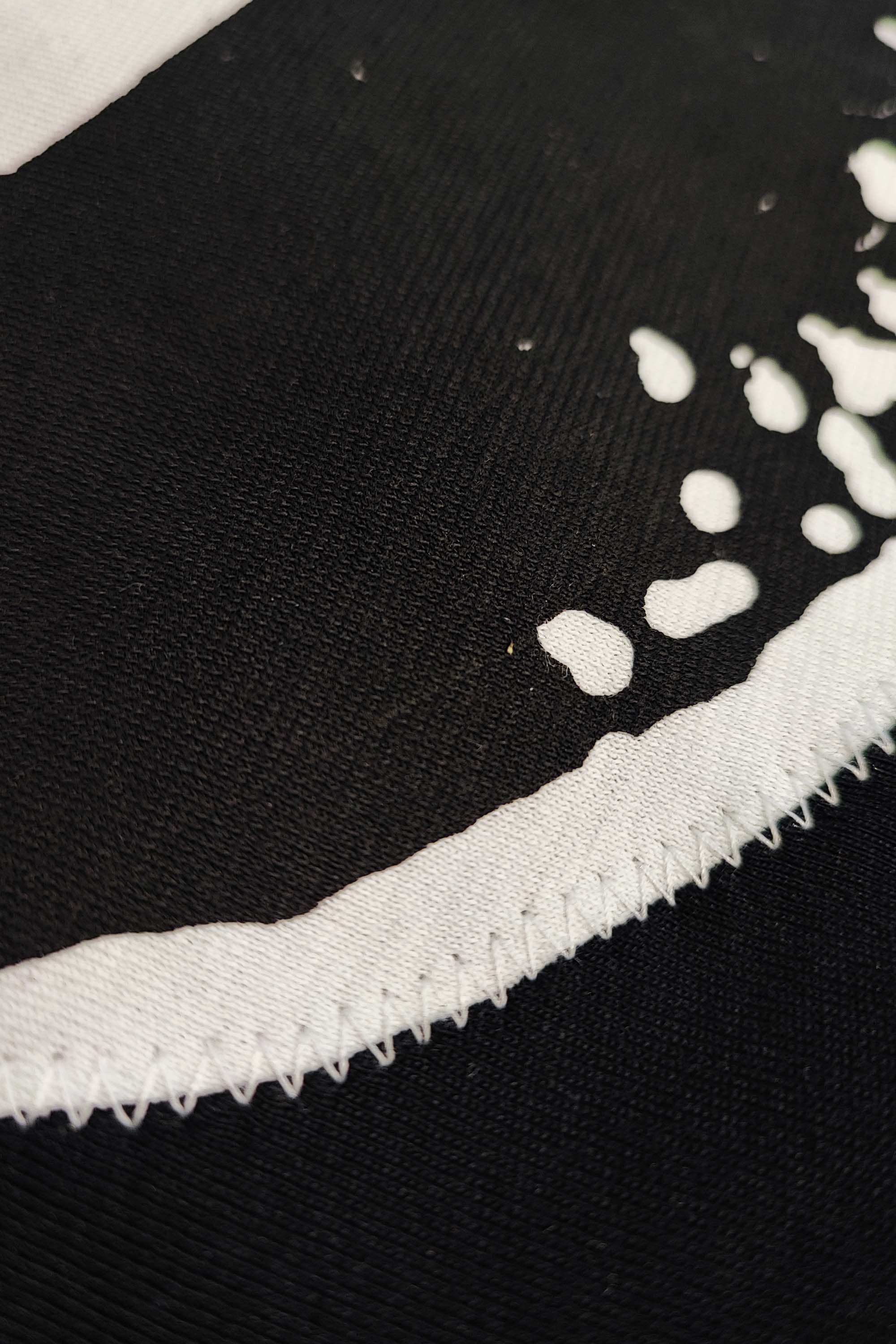 MEAL T-SHIRT_musta-valkoinen