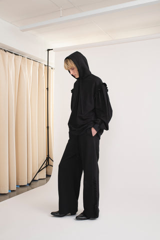 RUFFLE HOODIE_musta