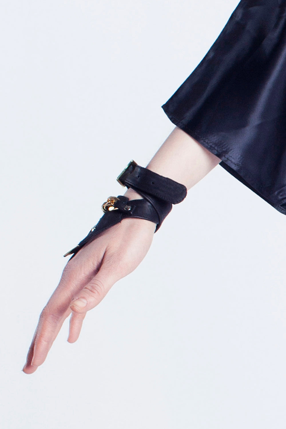 Mirkka Metsola Sustainable Golden Hand Harness Made of Surplus Leather